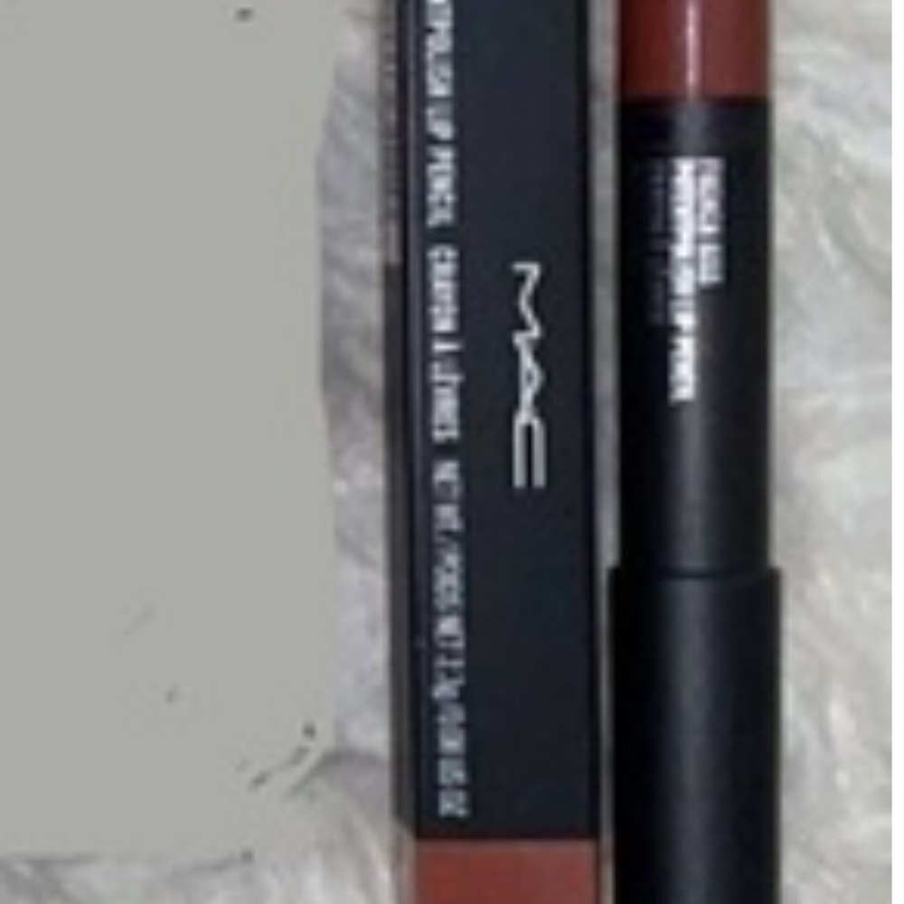 NEW MAC Cosmetics Lip Pencil in French Kiss